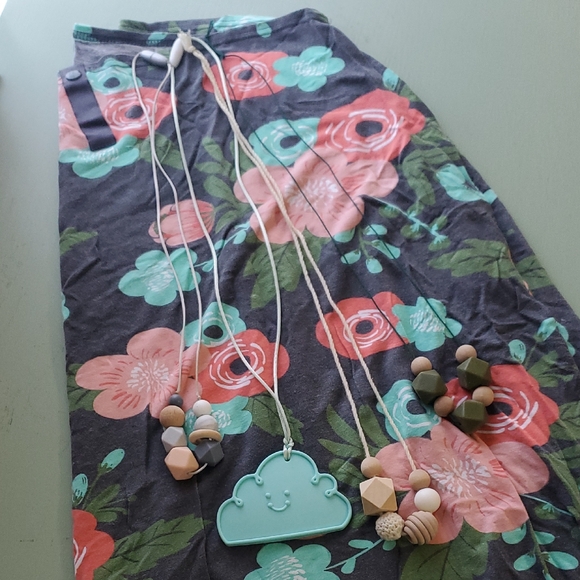 Latched Mama Other - Floral Nursing Carrier Cover - Coral Mint, Teething Necklace Set